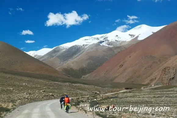Biking to Mt.Everest Base Camp