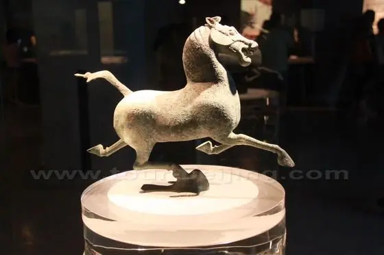 Bronze Galloping Horse Treading on a Flying Swallow
