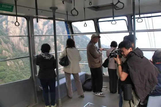 My Second Day on Mount Huangshan (1)