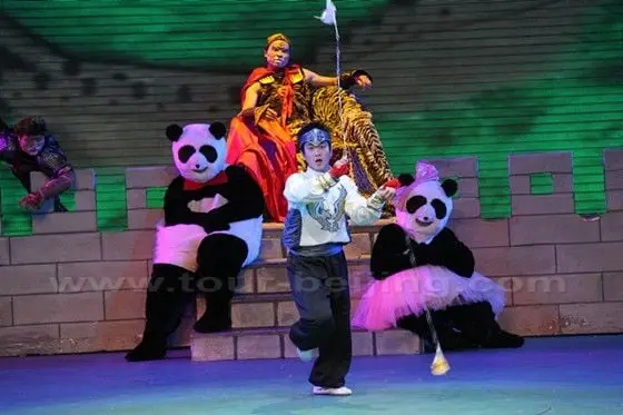 Double Whip - Performer Chen Zexin,