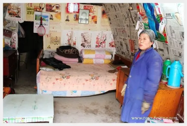 She still liked to stay inside a cave house.