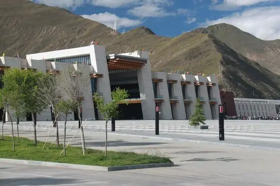 Lhasa Railway Station Transportation (Tips, Photos & Map)