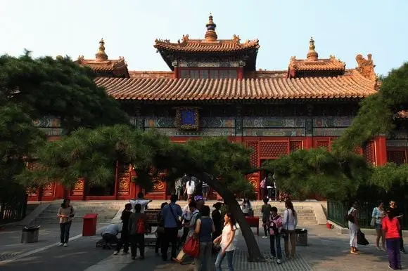 How to Visit Lama Temple (Tips, Photos & Map)