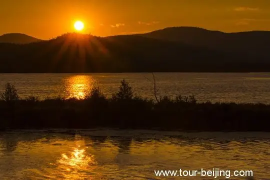 Dujuan Lake is an idea place to view Sunset