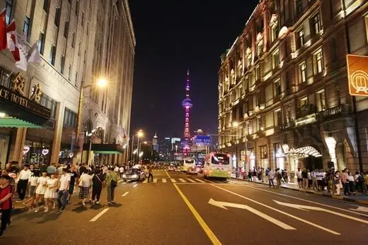 Night walk along Nanjing Road