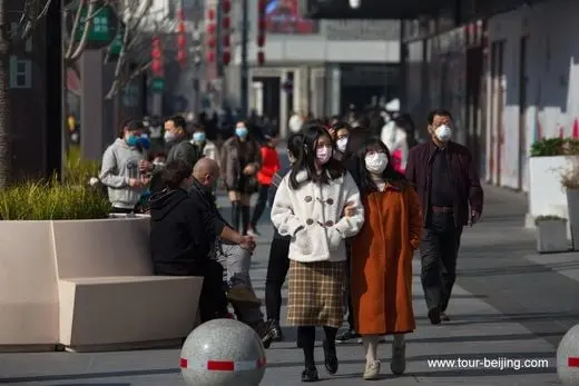 Smell the fragrance of West Lake Spring despite face masks