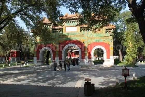 How to Visit Confucian Temple and Imperial College Museum (Tips, Photos & Map)