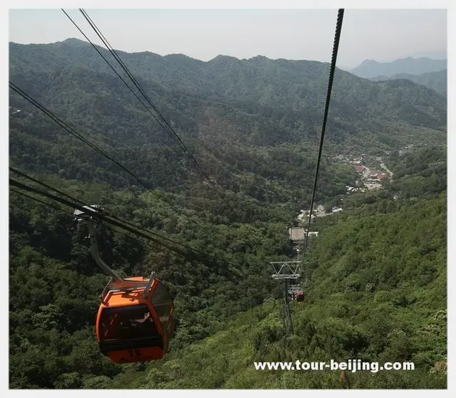 Up to the upper cable station for the Wall