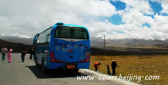 Shigatse Lhatse Tingri Road Trip (Tips, Photos & Maps)
