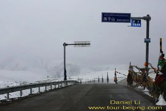 Haizi Mountain Pass