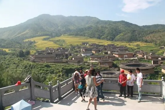 Have a bird's-eye view of the Chuxi Tulou Cluster