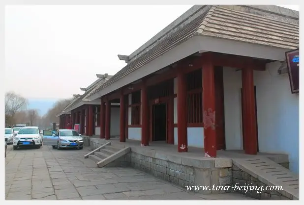 How to Visit Huangdi Mausoleum (Tips, Photos & Map)