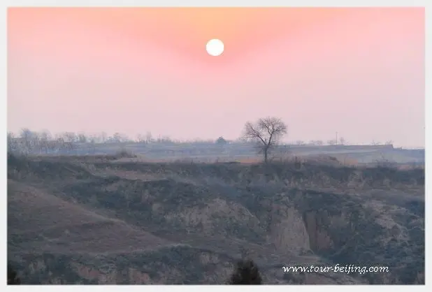 How to Visit Hukou Waterfall (Tips, Photos & Map)