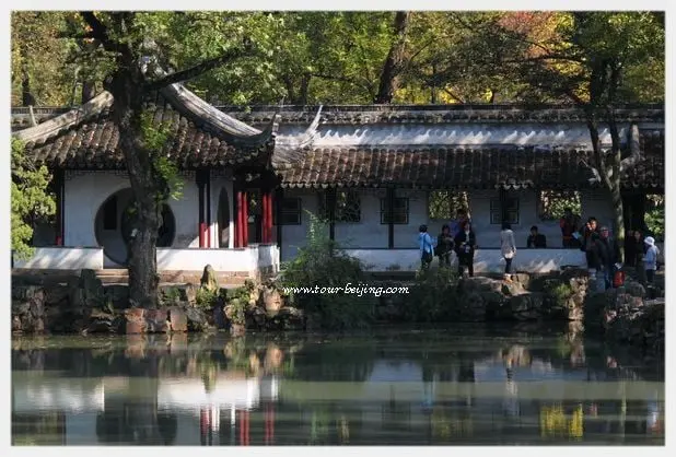 How to visit Humble Administrator's Garden (Tips, Photos & Maps)