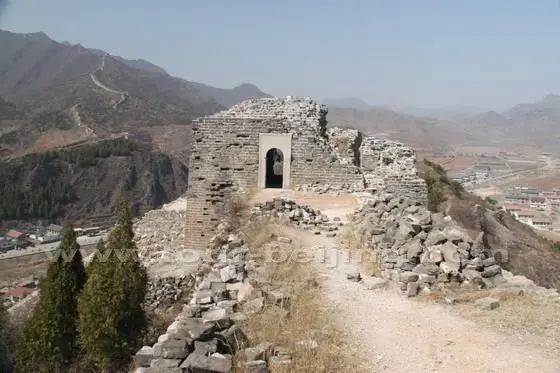 I turn back and see the first tower with the west section of the Wall as its background.