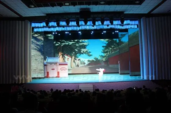 Inside the Shichahai Theatre which can accommoadate 700 passengers.