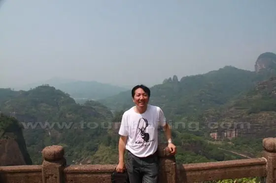 I've made it, on the top of Tianyou Peak.