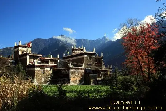 Jiatong Tibetan homes