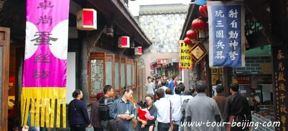 How to visit Jinli Old Street in Chengdu