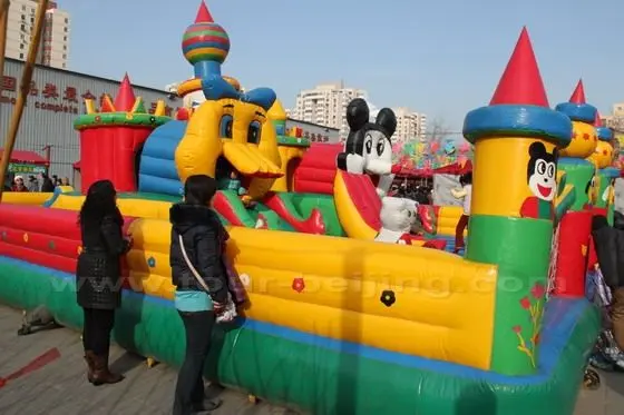 Kids will be not disappointed since there several amusement facilities in the fair