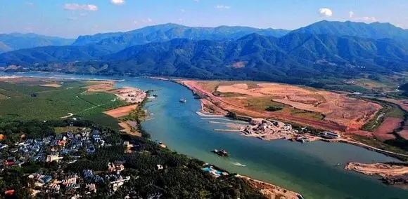 The Lancang River in Xinshuangbanan, Yunnan ( Photo Credit: clzg.cn)