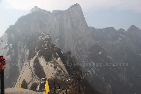 How to Visit Mt.Huashan (Tips, Photos & Map)