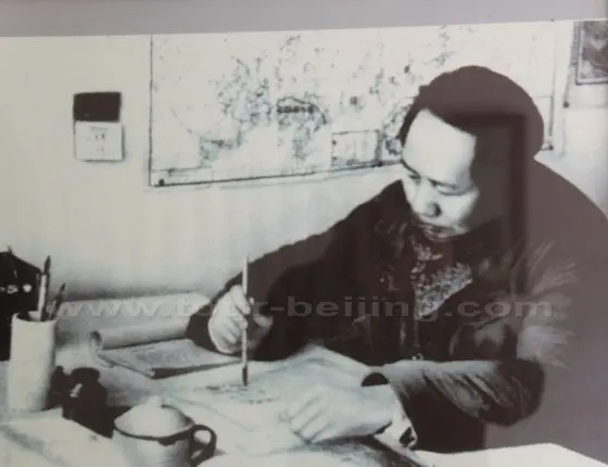 Mao Zedong at work in his cave office in Date Garden