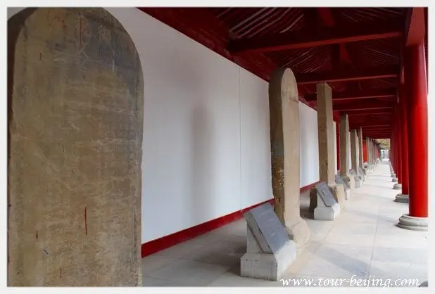 How to Visit Huangdi Mausoleum (Tips, Photos & Map)