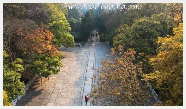 How to Visit Ming Xiaoling Mausoleum (Tips, Photos & Map)