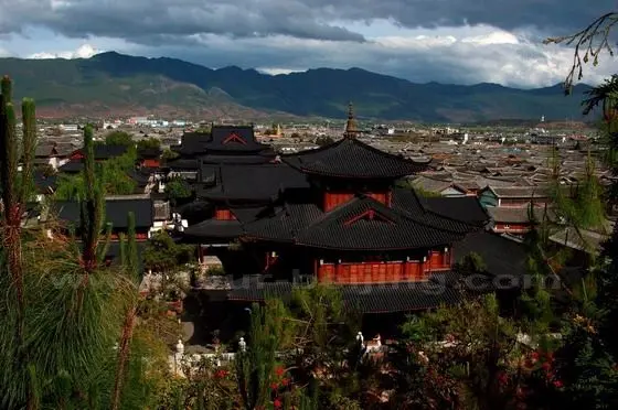 Mu Mansion, the residence of the Mu clan which reigned over Lijiang for more than 400 years.