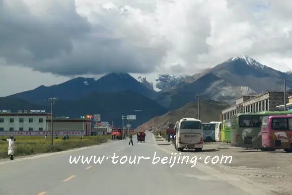 Nagarzê County and Scenic Road Trip to Gyantse