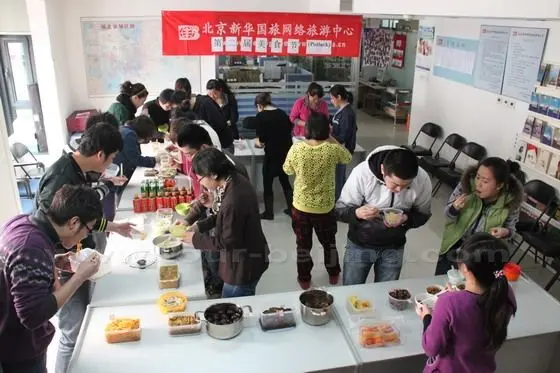 Now it's lunch time for our second Chinese potluck!