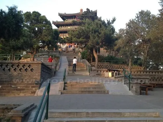 On the way up to Wanchu Pavilion