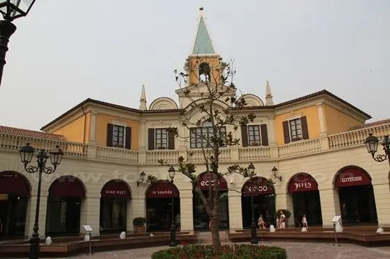 Piazza San Karlo