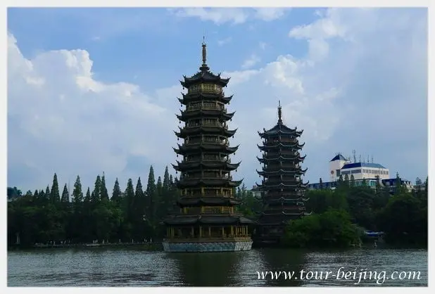 Stroll around Shanhu Lake and Ronghu Lake in Guilin (Tips, Photos & Map)