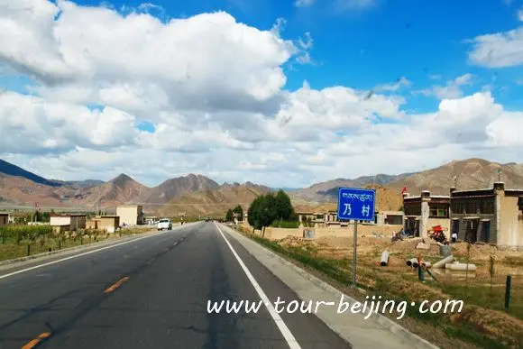 Shigatse Lhatse Tingri Road Trip (Tips, Photos & Maps)