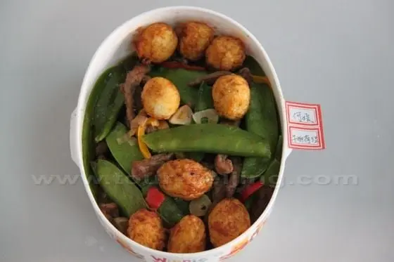 Snow Pea, beef and quail eggs
