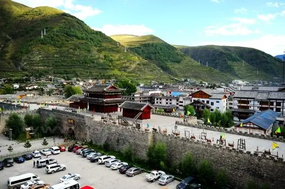 Top 10 Places to Visit in Sichuan (Tips, Photos & Map)