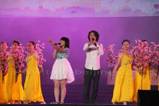 Songs and dances by Maierziya, Wujuan
