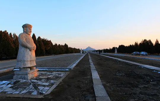 The over-6000-meter Spirit Way of Xiaoling Tomb