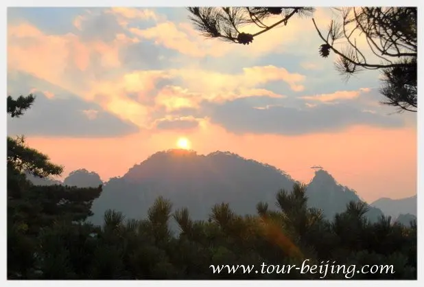 My First Day on Mount Huangshan (2)