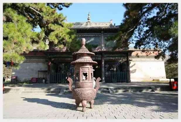 Sakyamuni Hall