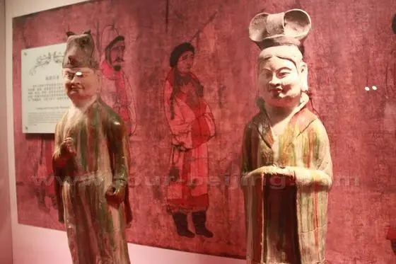 Tang dynasty triple colored porcelain.