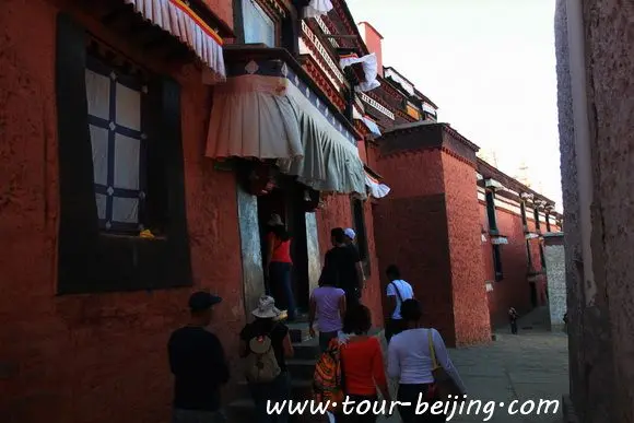 Shigatse Trip (Tips, Photos & Map)