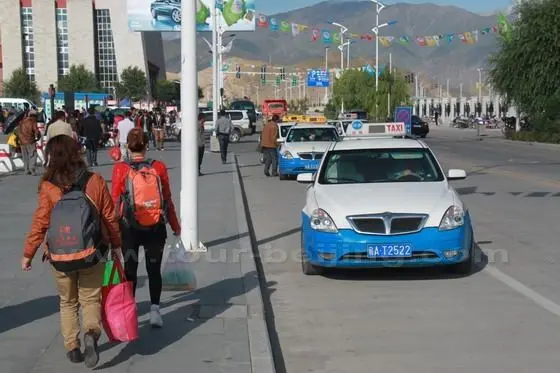 Lhasa Railway Station Transportation (Tips, Photos & Map)