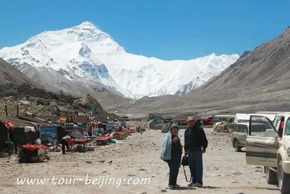 Tent community (Za-Rombuk), 4 km north of EBC
