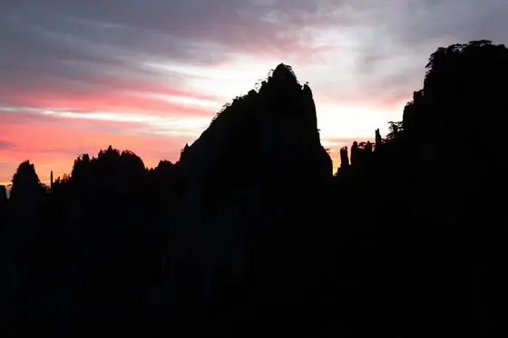 My Second Day on Mount Huangshan (1)