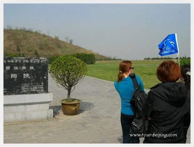 How to Visit Hanyang Tomb Xi'an (Tips, Photos & Map)
