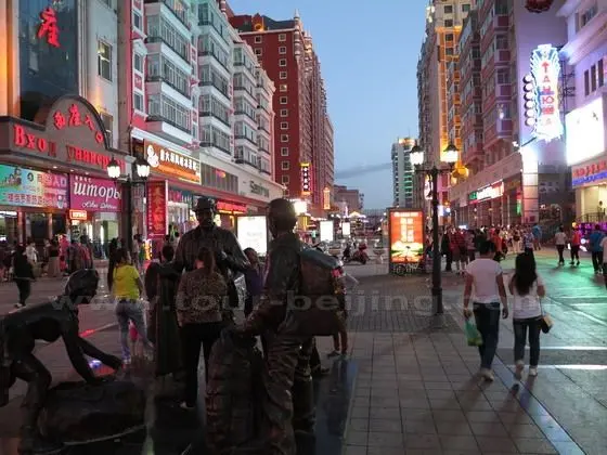 The No.1 Street (East – West)