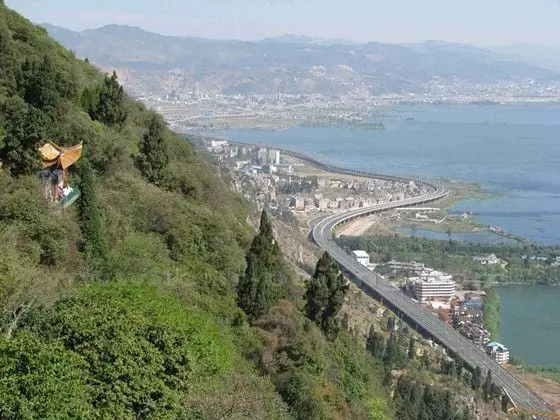 The West Hills and Dianchi Lake